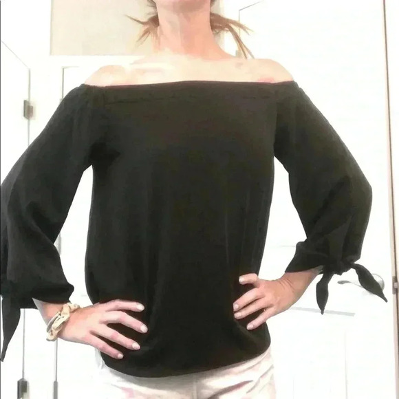 Design Lab off the shoulder top- black - Picture 4 of 7